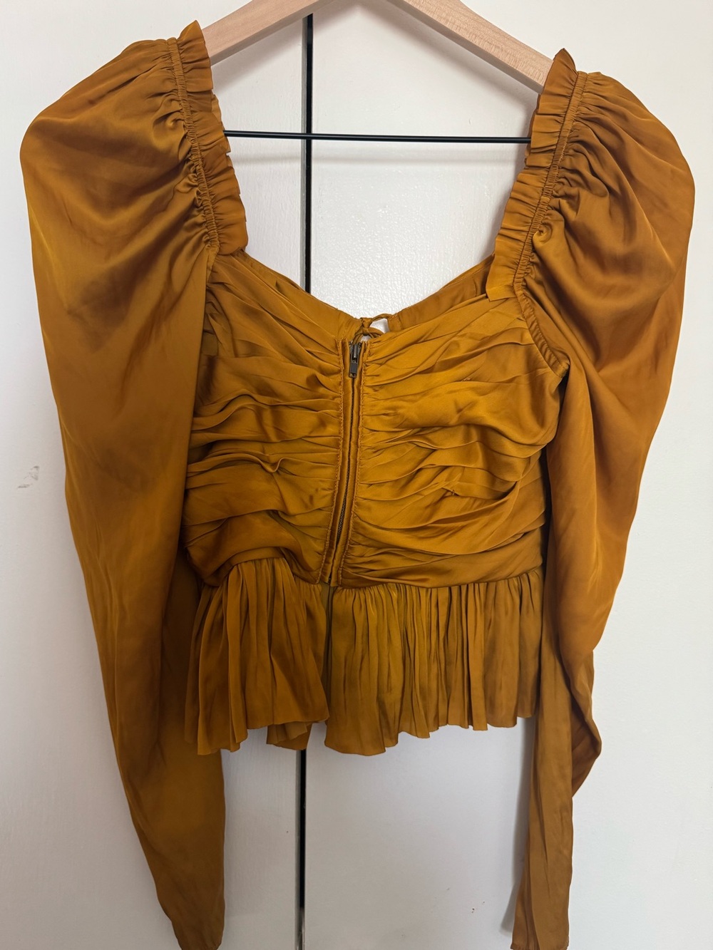 ❤️Ulla Johnson Satin Peplum Top❤️ Size 0 - Picture 8 of 10